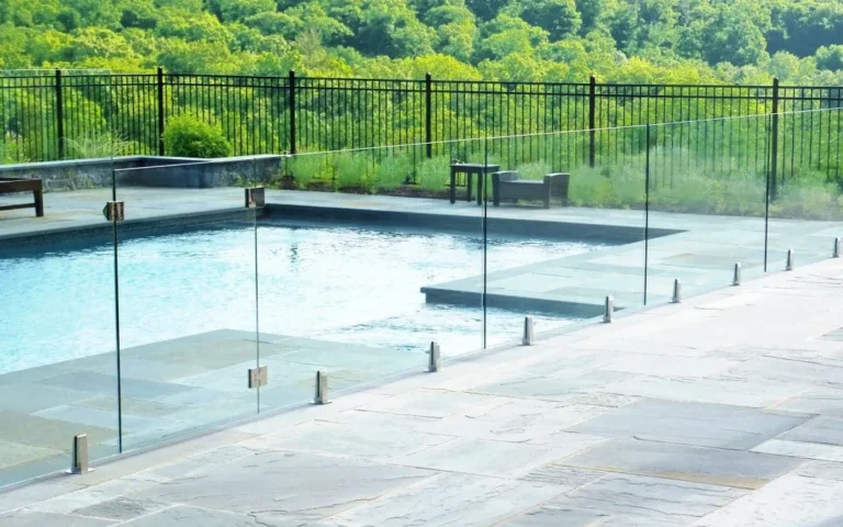 US-Glass-Fence-01192-1-1080x675